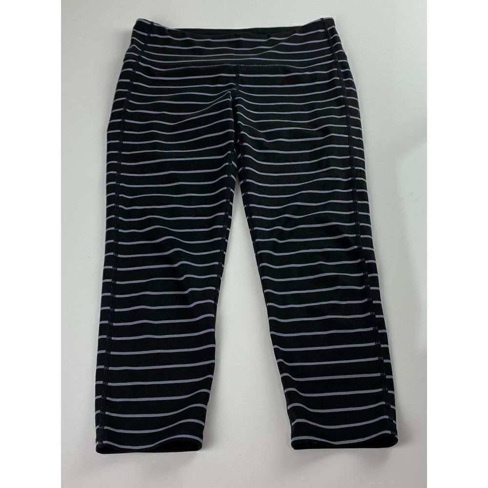Athleta Striped Chaturanga Cropped Capri Leggings Womens Small Black Gray BJ0451